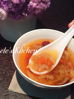 【養顏甜品】紅棗銀耳湯(電鍋簡易版) 的食譜成品照片