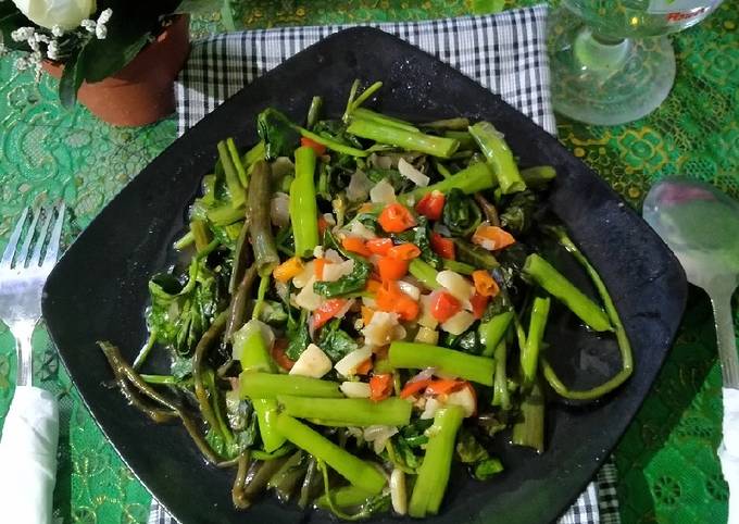 Langkah Mudah untuk Menyiapkan Tumis Kangkung Belacan Pedas yang Enak Banget