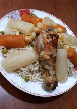 صورة لوصفة رشته رقيقه بمرقه بيضاء