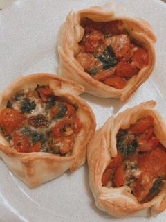 Una foto de Canastitas Caprese🌱💗