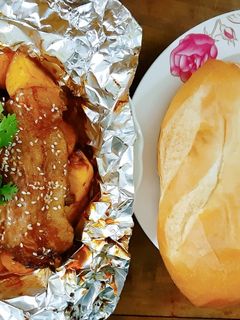 Hình của món Sườn nướng khoai tây.