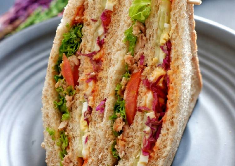 Cara Gampang Membuat Sandwich Tuna Anti Gagal