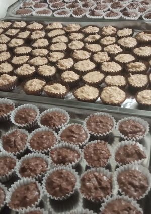 Una foto de Bombones de chocolate con almendras