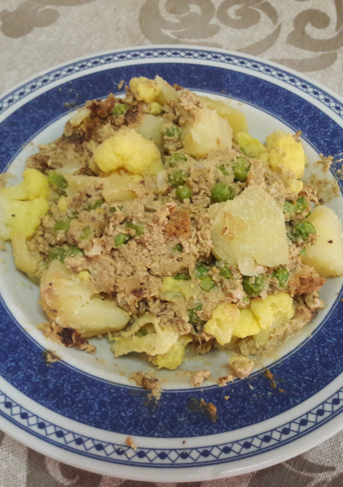Una foto de 🇮🇳 Aloo gobi "hindú” vegano