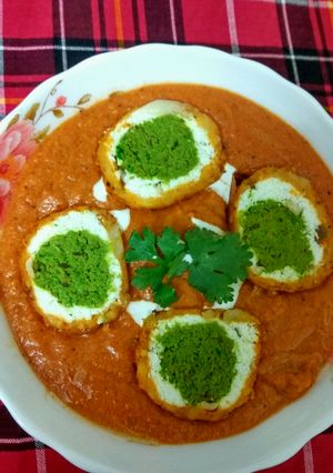A picture of Minty matar and paneer kofta.