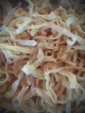 Kripik bawang renyah dan gurih, tanpa telur