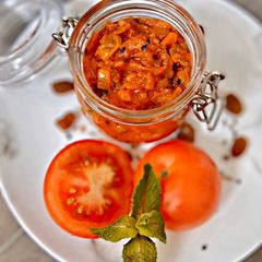 A picture of Tomato and Raisin Chutney.