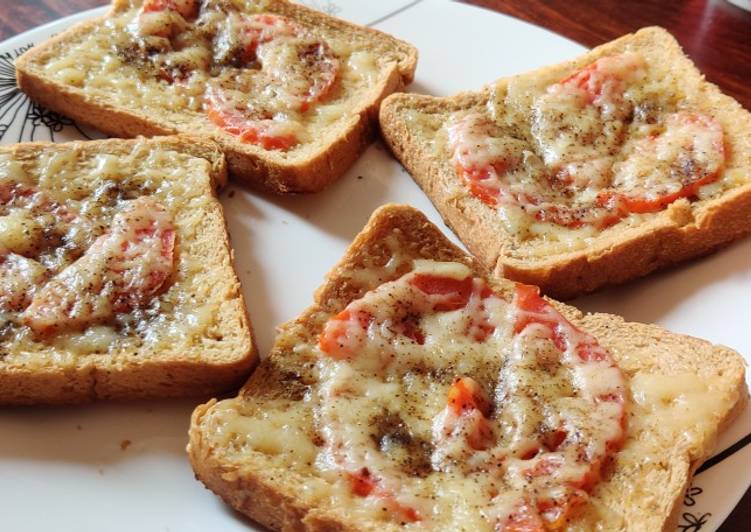 Tomato mozzarella cheese toast without oven