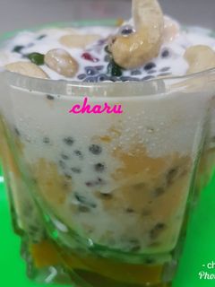 केला आइसक्रीम शेक (Kela ice-cream shake recipe in hindi) रेसिपी मुख्य फोटो