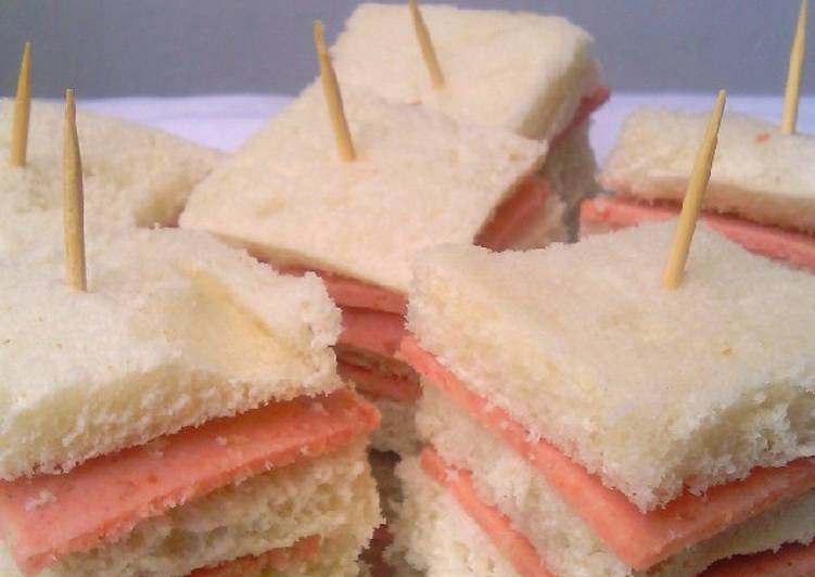 How to Make Quick Mini Brawn Sandwiches