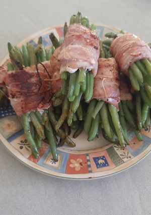 Une photo de Fagots de Haricots Verts à la Poitrine Fumée