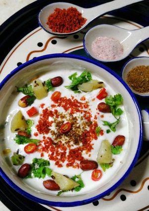 पोटैटो पिनट रायता (Potato penut raita recipe in hindi) रेसिपी मुख्य फोटो