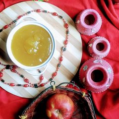 A picture of Apple jam 🍎🍎🍏🍏.