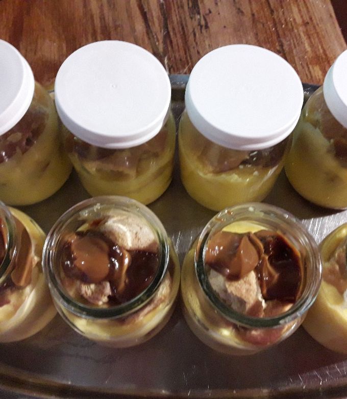 Una foto de Flan con vainillas en vasitos