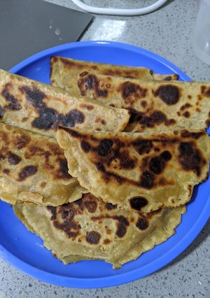 A picture of Gobi Paratha.