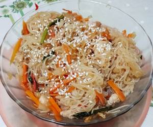 Ini Caranya Soun Goreng Ayam ala Japchae Korea Enak dan Sehat Ini Caranya Soun Goreng Ayam ala Japchae Korea Enak dan Sehat