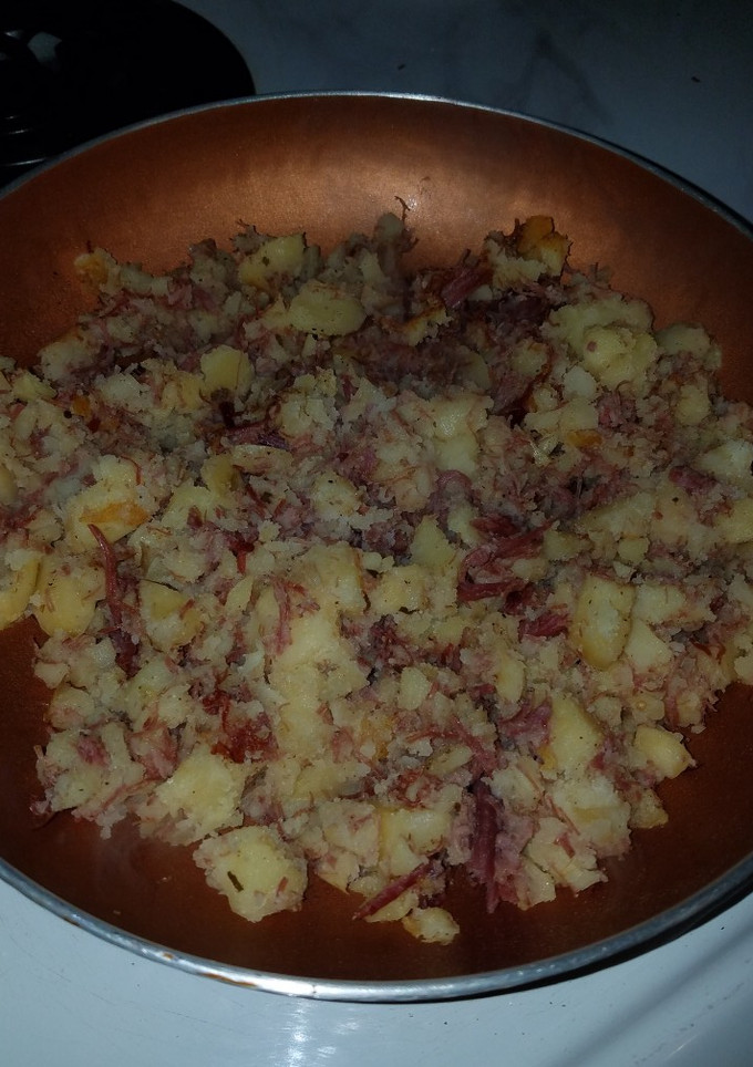 A picture of Corned Beef Hash.