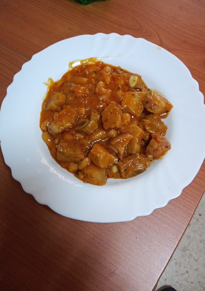 Una foto de Judías blancas con costillas de cerdo piconas