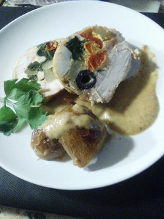 Una foto de Redondo de pollo relleno