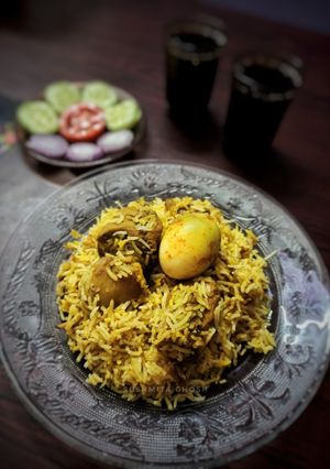 চিকেন বিরিয়ানী (chicken biriyani recipe in Bengali) রেসিপির প্রধান ছবি