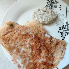 A picture of Rava dosa/Semolina dosa.