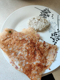 A picture of Rava dosa/Semolina dosa.