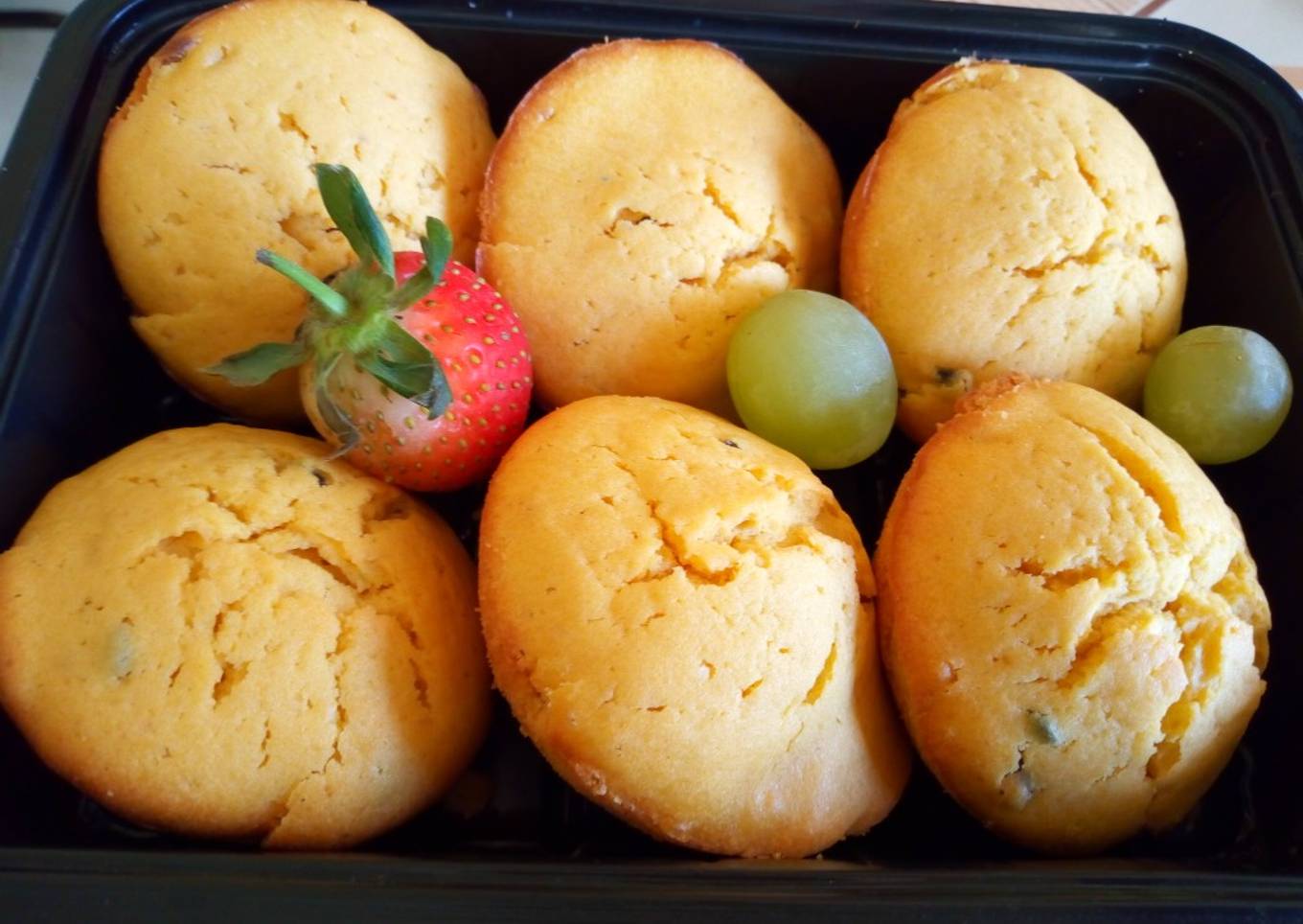 Passion Sponge Cupcakes