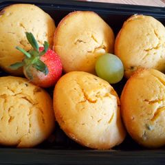 A picture of Passion Sponge Cupcakes.