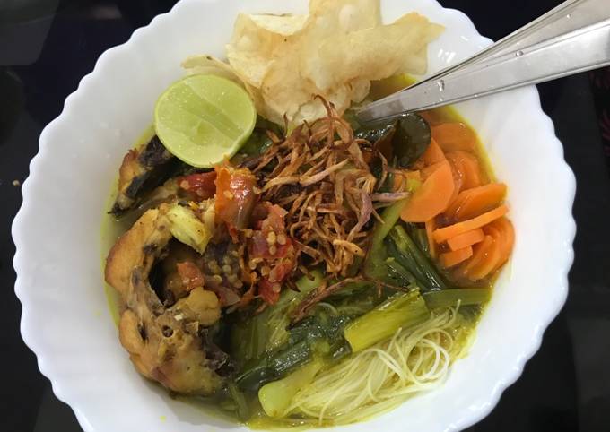 Soto Ayam Kuah Kuning