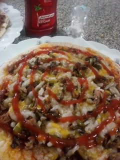 عکسی از دستور پیتزای گوشت با قارچ😋