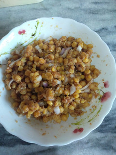 A picture of Simple Desi chana Chaat.