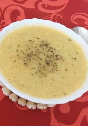 A picture of Creame of chicken soup.