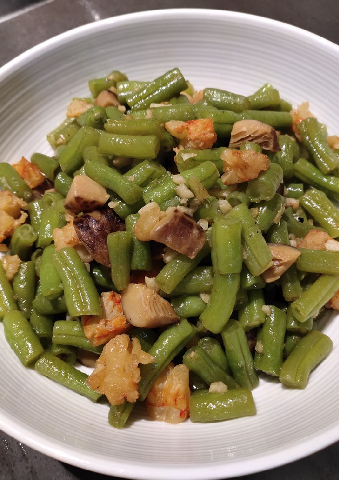 A picture of Sauteed String.Beans.