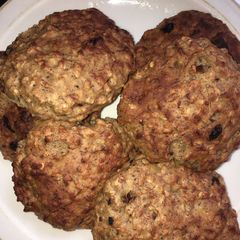 A picture of Oatmeal and raisins cookies 🍪.