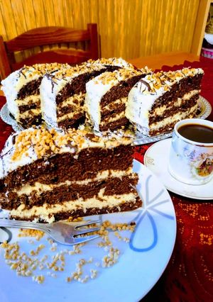 Hótorta mandulás krokanttal szórva recept fotója