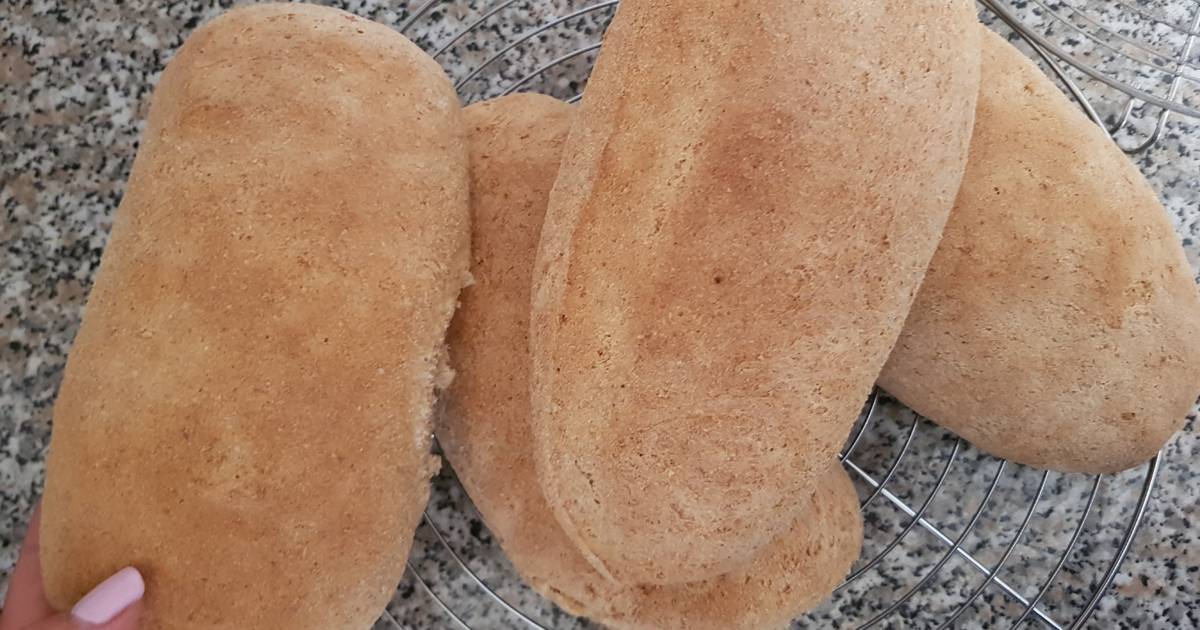 PANE CON FARINA INTEGRALE e semola ricetta con crosticina croccante