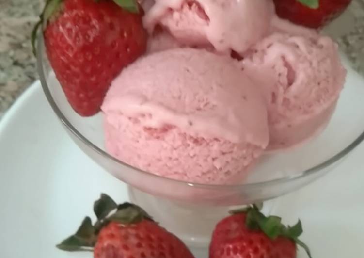 Simple Way to Prepare Award-winning Homemade strawberry ice cream