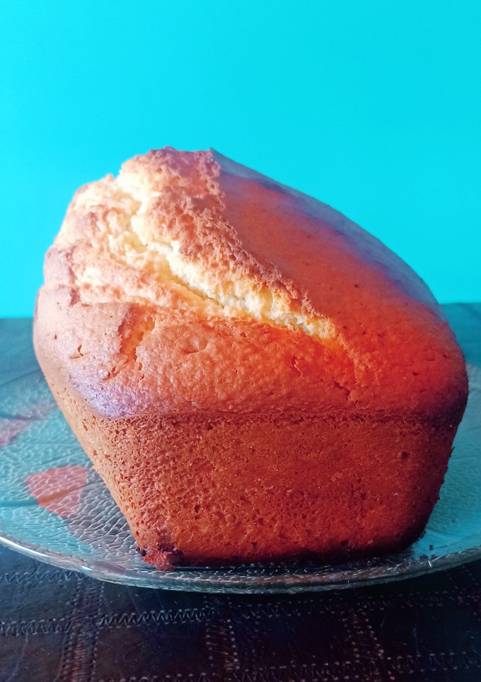 Una foto de Budín de coco y limón