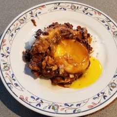 A picture of Nasi Telur pontianak.