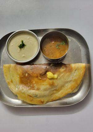 A picture of Instant Benne/Butter Dosa.