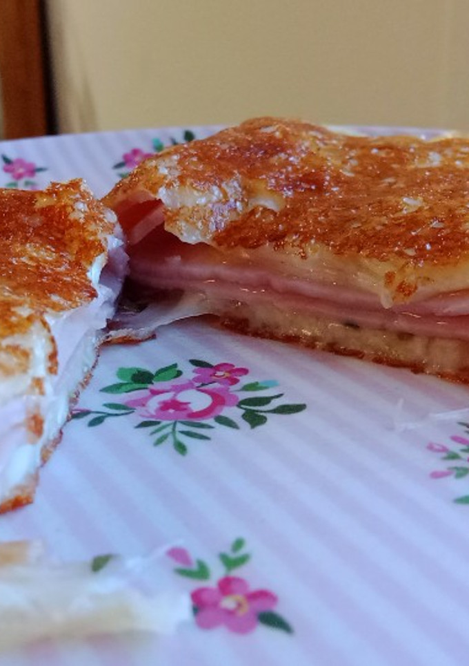 Una foto de Sándwich de mozzarella (sin pan)
