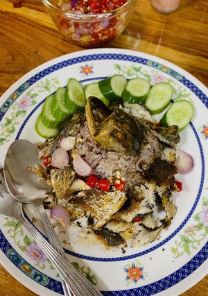 รูปของ ข้าวปลาทูแกะ