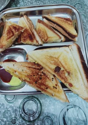 મસાલા સેન્ડવિચ (Masala Sandwich Recipe In Gujarati) રેસીપી મુખ્ય ફોટો
