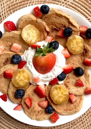 รูปของ แพนเค้กโปรตีน สอดไส้กล้วย (สูตร Healthy)🥞🍌