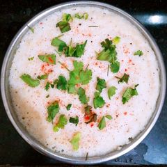 A picture of Rava dhokala in the kadai.