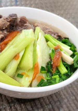Hình của món Bún Sườn Chua.
