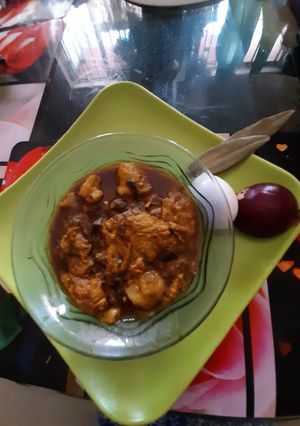 অমলেট আলুর জমজমাট আড্ডা (omlette alur jomjomat adda recipe in Bengali) রেসিপির প্রধান ছবি