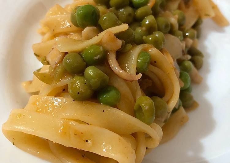 Tagliatelline pesce e piseli