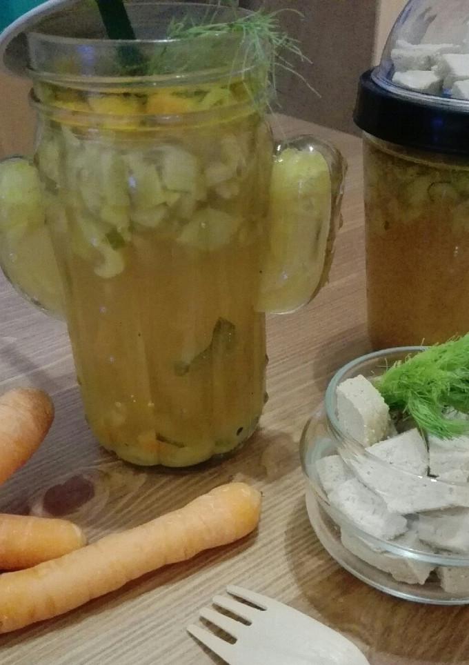 Una foto de Sopa de Miso con Cúrcuma e Hinojo