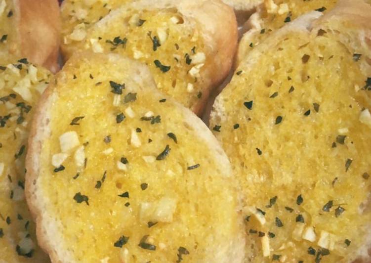 6 Resep: Garlic bread Anti Gagal!